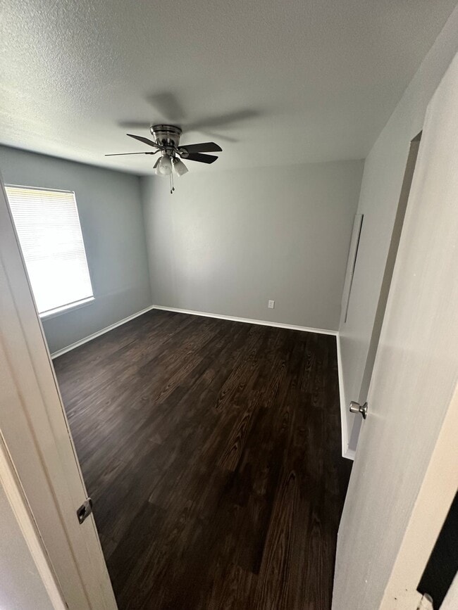 Building Photo - C&W Crutcher Apartments