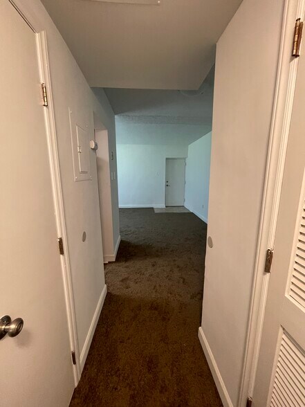 Building Photo - 742 Brandywine St SE