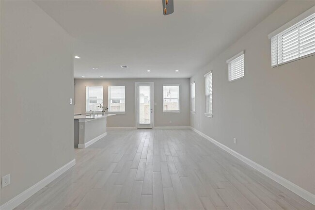 Building Photo - 3121 Cloud Forest Ln
