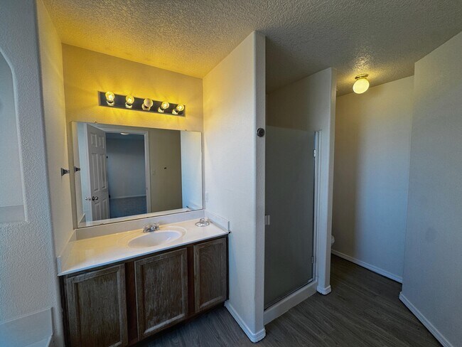 Building Photo - 8300 Bluffs Edge Pl NW