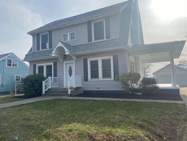 Primary Photo - 257 Lovers Ln