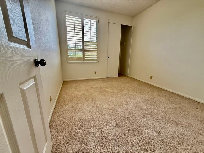 Building Photo - 5875 Friars Rd