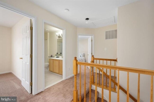 Building Photo - 6 Riggs Rd