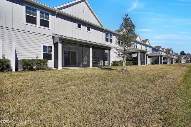 Building Photo - 12811 Josslyn Ln