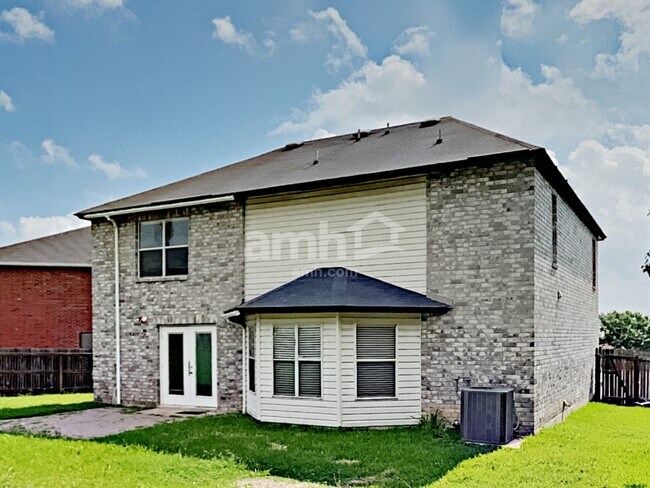 Building Photo - 8302 Parry Path