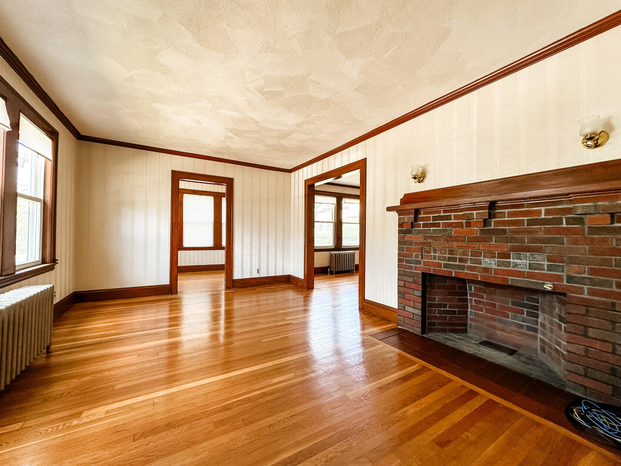 Building Photo - 235 Ashcroft Rd