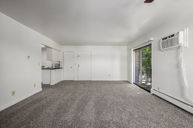 Building Photo - Freshly updated Two bed one bath for rent