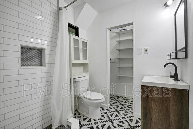 Building Photo - 10138 Estacado Dr