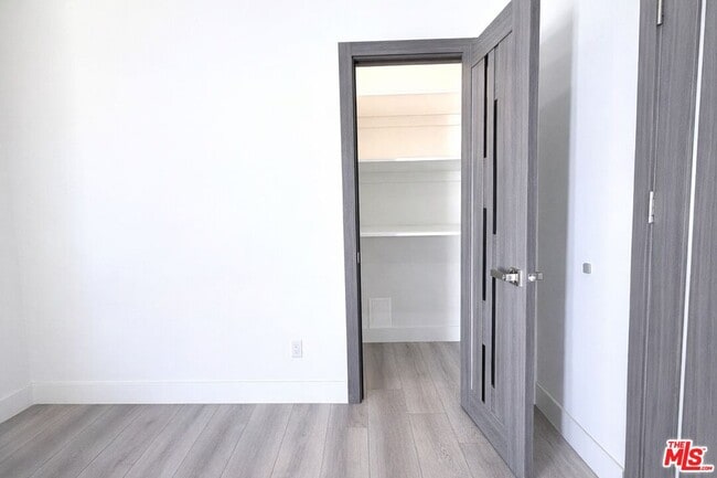 Building Photo - 11836 Rialto St