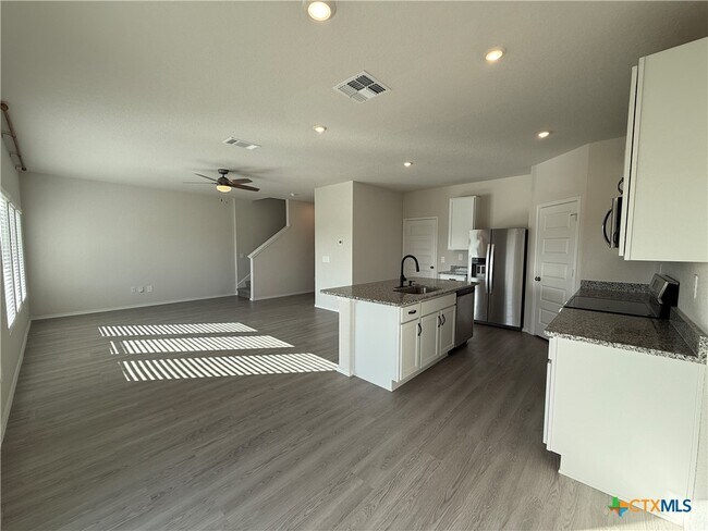 Building Photo - 3309 Muenster Ave