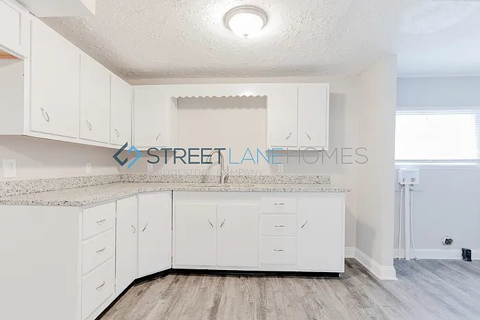 Building Photo - 4106 Delaware St