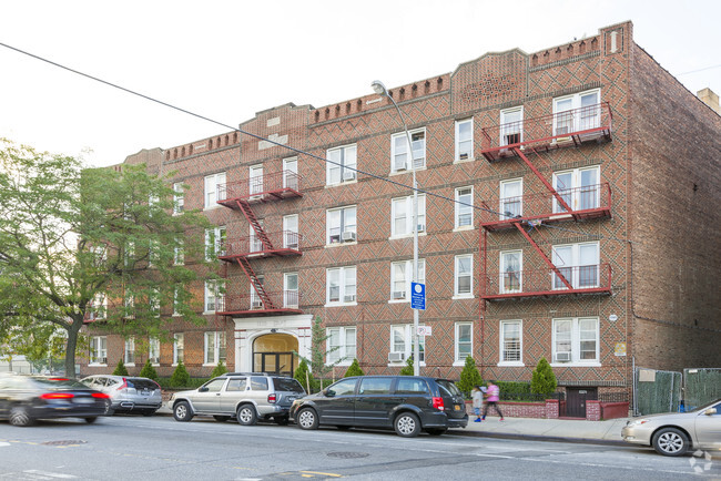Primary Photo - 333 Neptune Ave