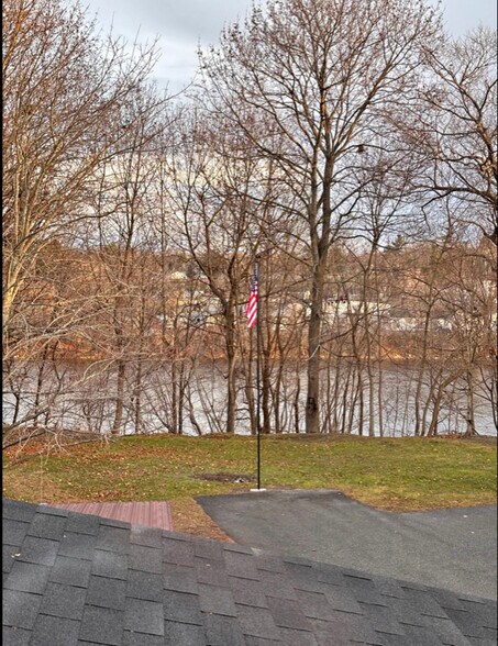 Building Photo - 194 Water St