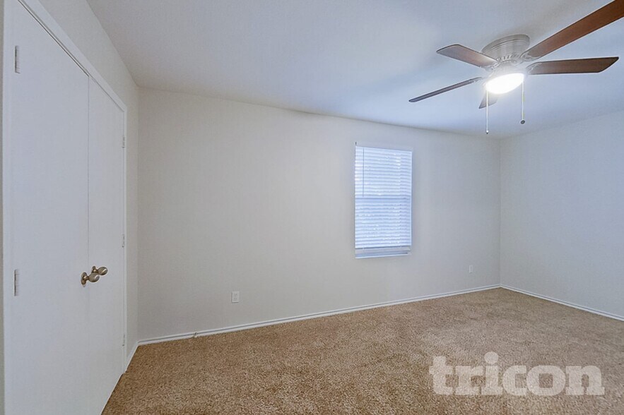 Building Photo - 1242 Yukon Dr