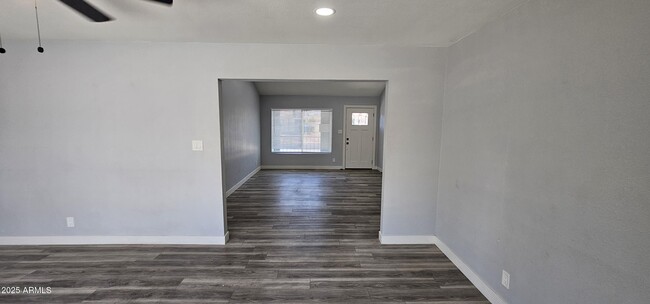 Building Photo - 642 W Plata Ave