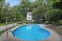 Building Photo - 243 Pound Ridge Rd