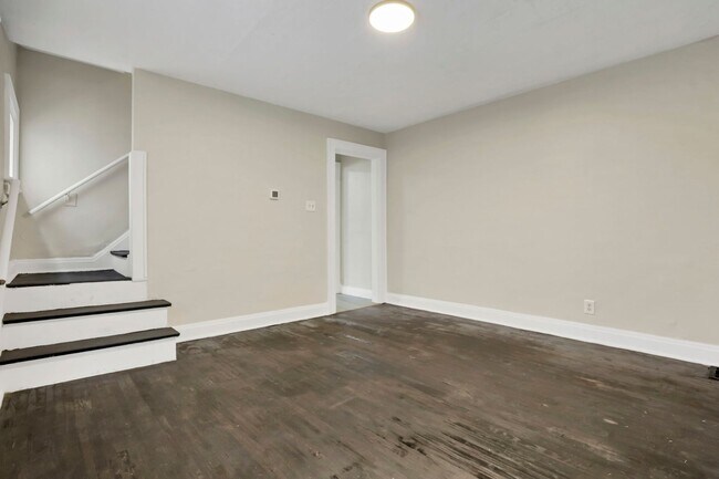 Building Photo - 657-659-659 S Burgess Ave