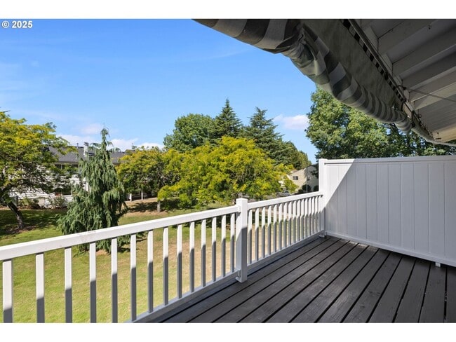 Building Photo - Bright and Open 1,638 SqFt Home Featuring Fireplace, Updated Kitchen & Scenic Outdoor Views ***Wa...