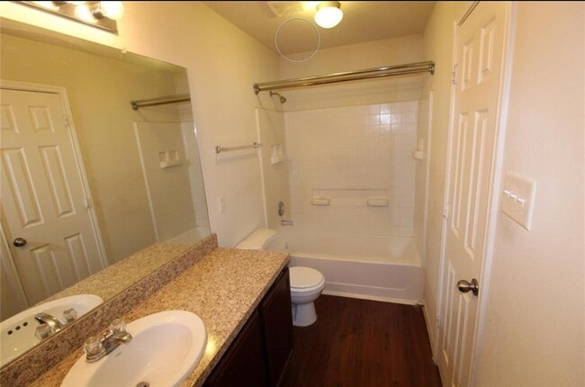 Building Photo - 6014 Brenwood Trails Ln