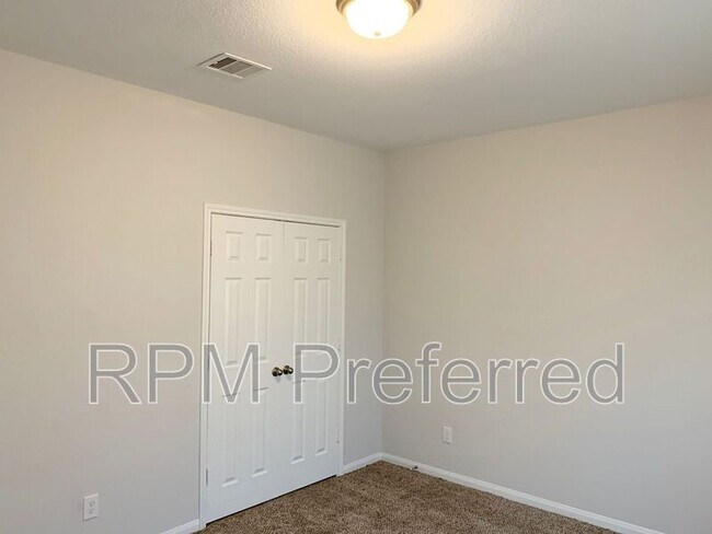 Building Photo - 12703 Pebble Creek Ln