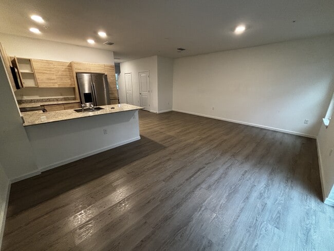 Building Photo - 1209 Southstation Pl