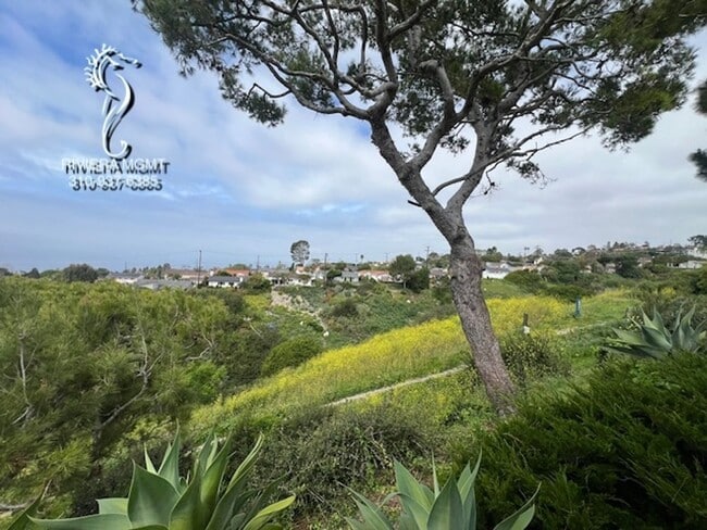 Building Photo - 5 bedroom 4 bath in Rancho Palos Verdes