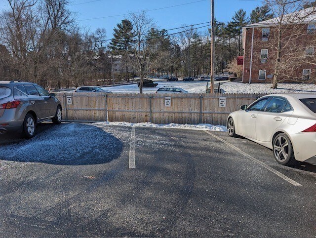 Building Photo - 160 Tyngsboro Rd