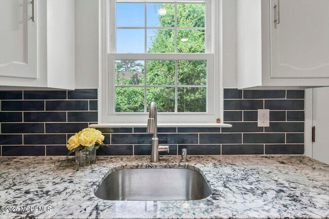 Building Photo - 6B Bayberry Ln