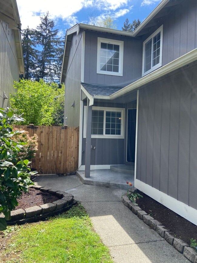 Building Photo - Brand New Remodeled 3 Bedroom 2.5 Bath  2 Car Garage