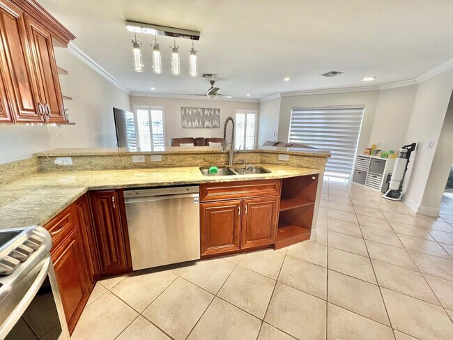 Building Photo - 3350 Turtle Cove