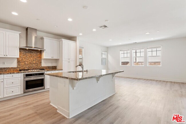 Building Photo - 11611 Cantara Dr