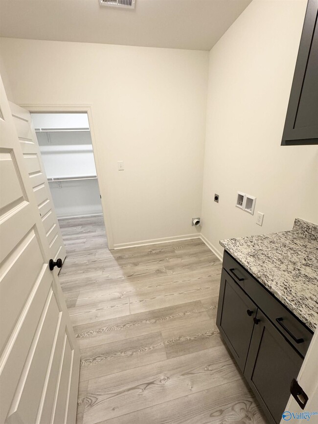 Building Photo - 16702 Ted Childs Dr