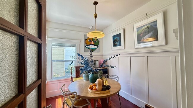 Building Photo - DREAM HOME! Spacious 3 BR + Sunroom/ 1.5 BA  in the Richmond area- AMSI