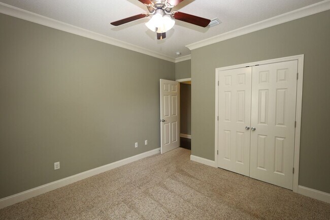 Building Photo - 4634 Amelia Cir