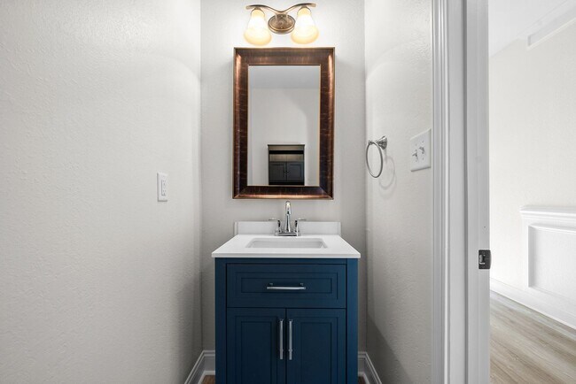 Building Photo - 1180 Henry Pl Blvd