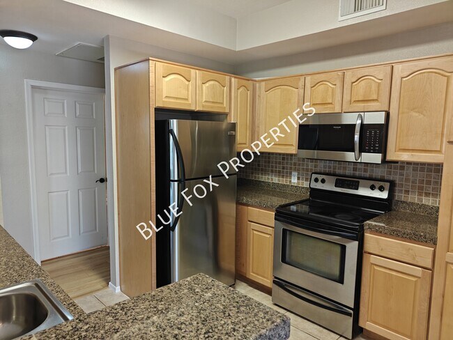Building Photo - 1500 E Pusch Wilderness Dr