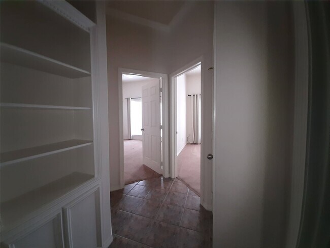 Building Photo - 12755 Mill Ridge Dr