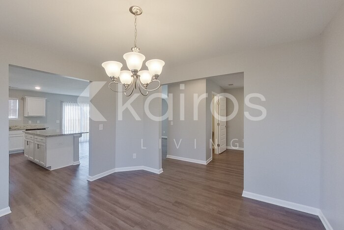 Building Photo - 210 Western Red Cedar Dr