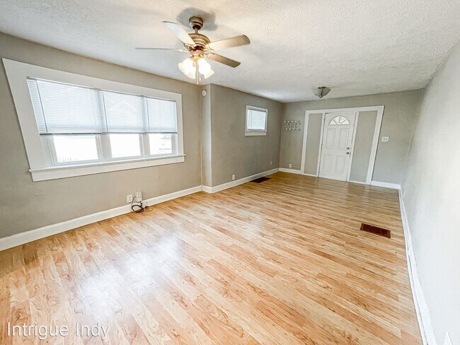 Building Photo - 2 br, 1 bath House - 2230 Woodlawn Ave