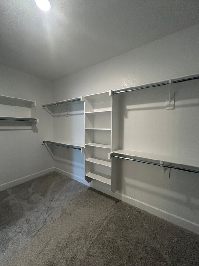 Building Photo - Beautiful Bentonville Home! 4 Bedrooms, 2.5 Bathrooms!!