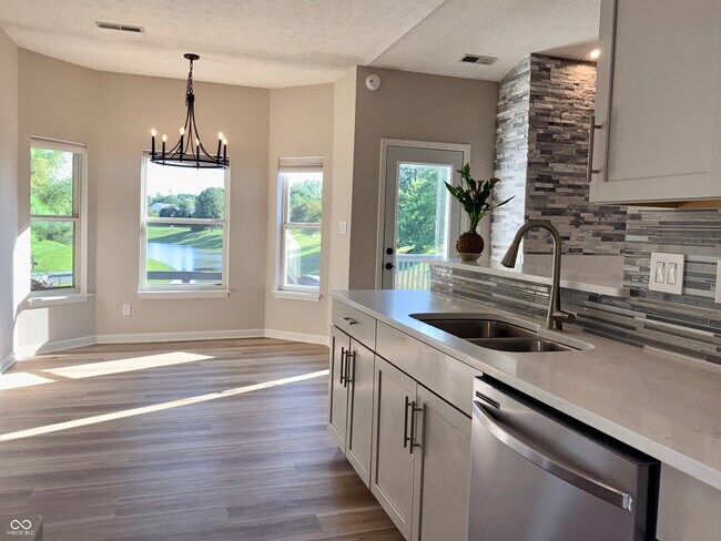 Building Photo - 13926 Forum Meadows Dr