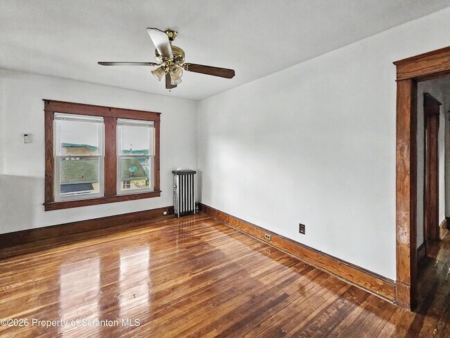 Building Photo - 852 N Rebecca Ave