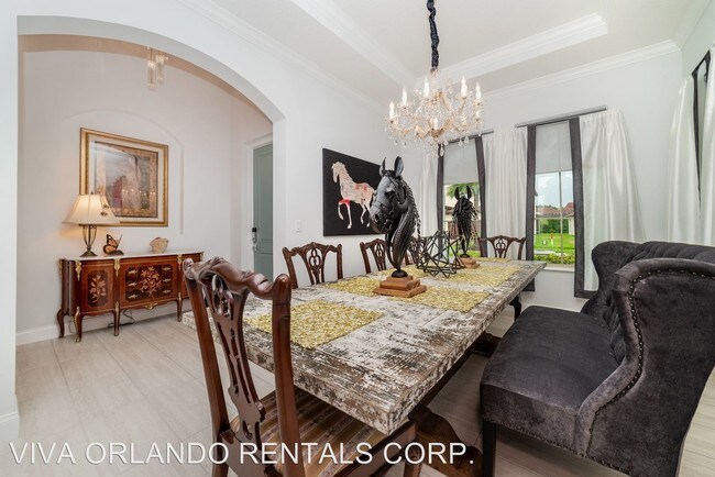 Building Photo - 10793 Royal Cypress Way