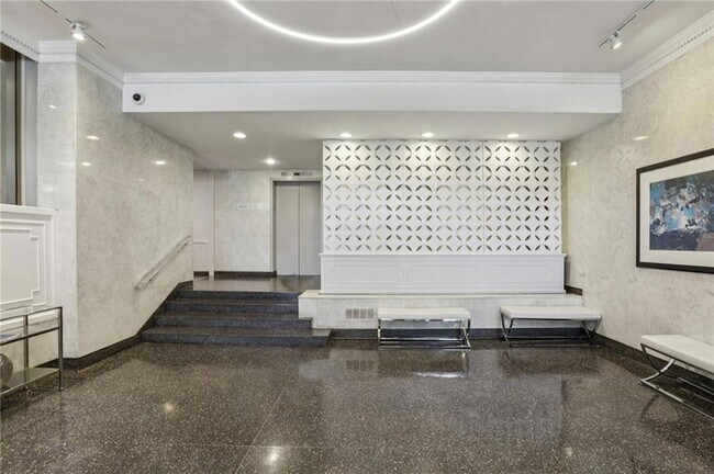 Building Photo - 3060 Pharr Ct N Northwest