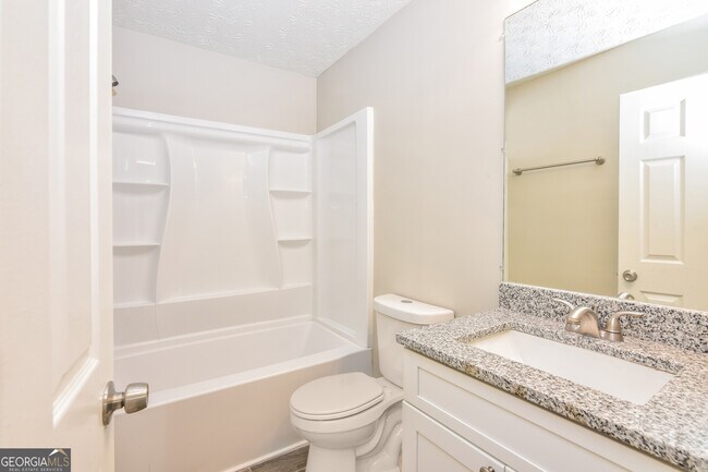Building Photo - 40 Dearing Woods Ln