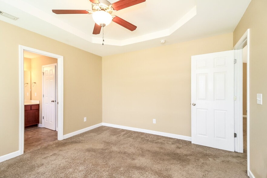 Building Photo - 110 Konnoak Village Cir