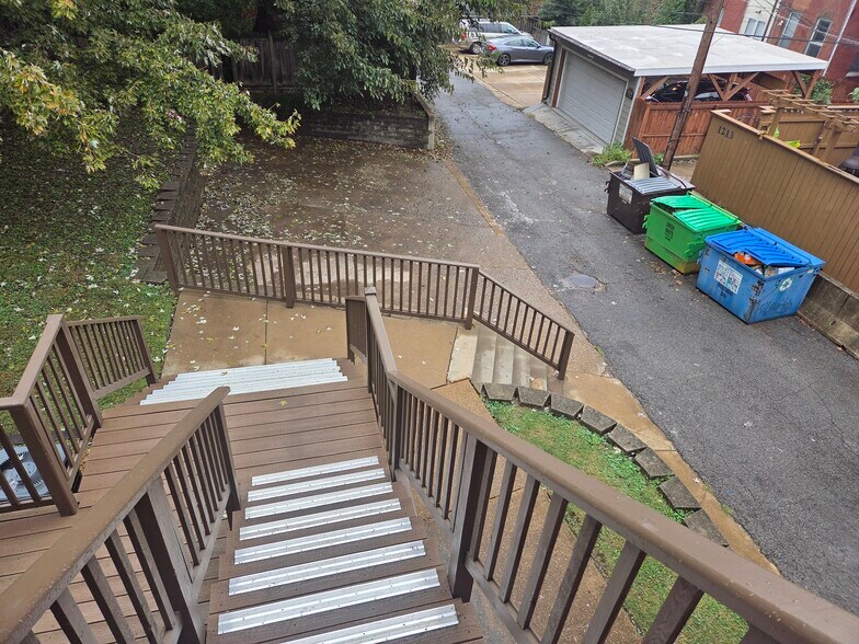 Building Photo - 1217 Lami St