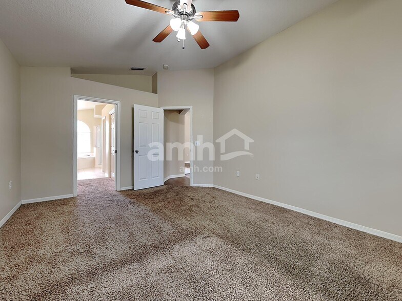 Building Photo - 29643 Morwen Pl