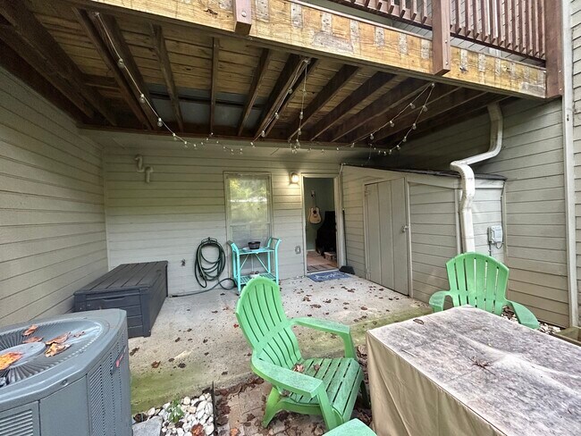 Building Photo - 1467 Monroe Dr NE