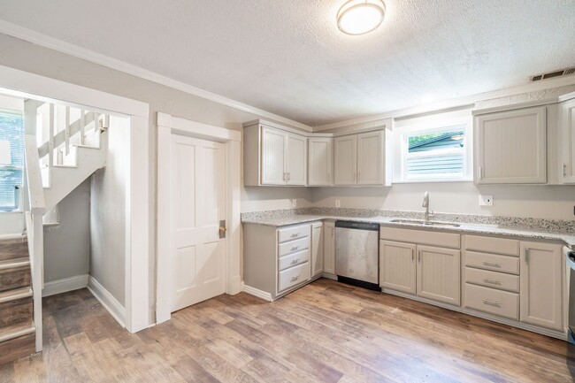 Building Photo - Beautiful 3 Bed / 2 Bath Home in Fort Smith